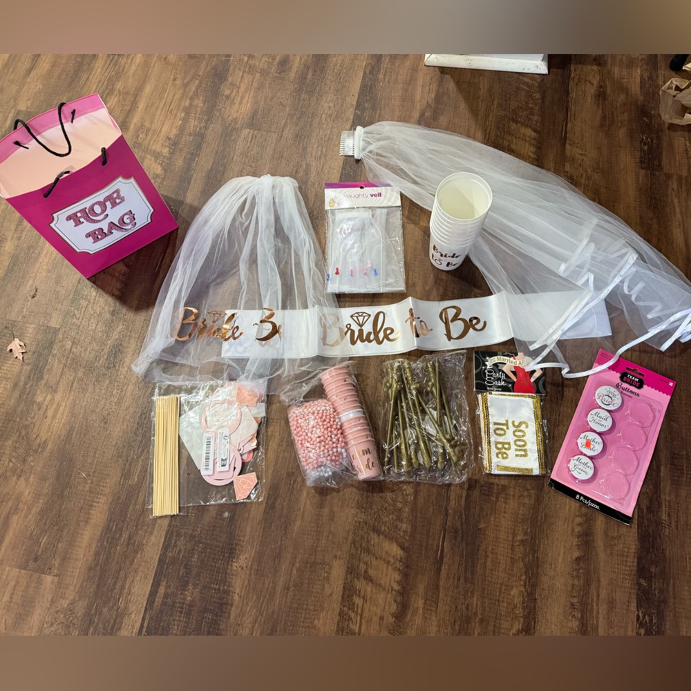 Bride to Be Party Supplies Set - Gold and Pink